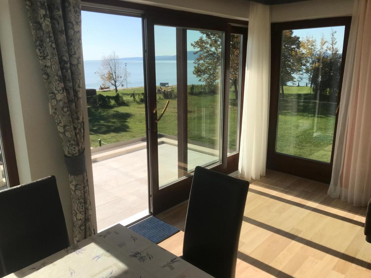 Balatonboglar - Golden Bridge Apartments Екстер'єр фото